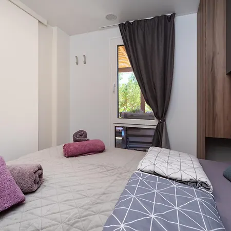 Kemping Sunset - House No 2 *