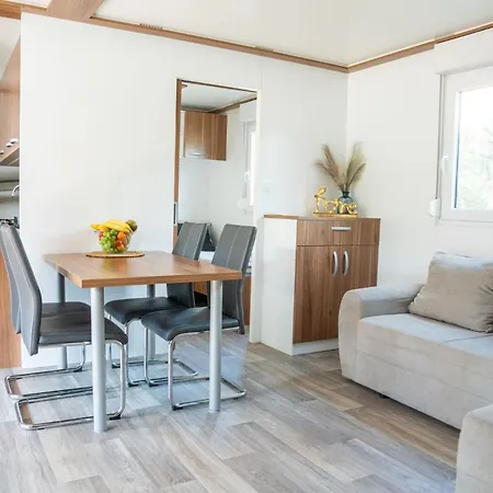 Kemping Sunset - House No 2 *